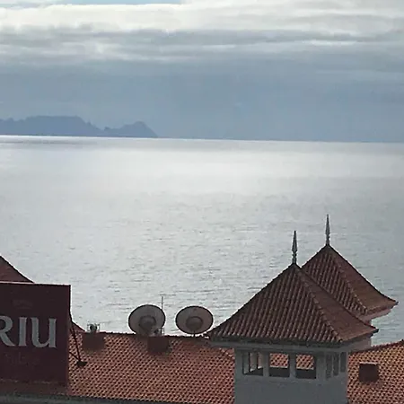 Fuer 8 Personen Ca 120 M In Canico, Madeira Suedkueste Von Madeira * Levadas