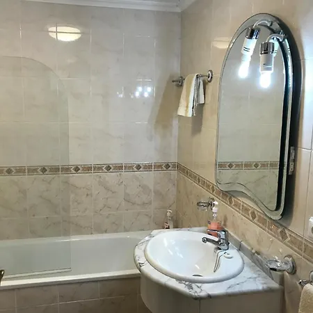 Apartment Fuer 8 Personen Ca 120 M In Canico, Madeira Suedkueste Von Madeira *
